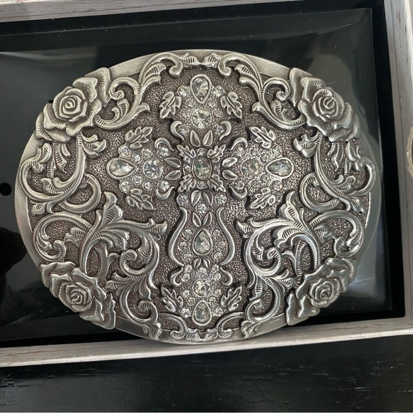 Blazin Roxx Oval Cross Belt Buckle w/Rhinestones NEW - Picture 2 of 10